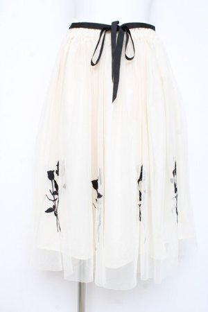 画像: an another angelus / ローズ刺繍チュールスカート F 生成り Y-26-02-19-195-CA-SK-SZ-ZY