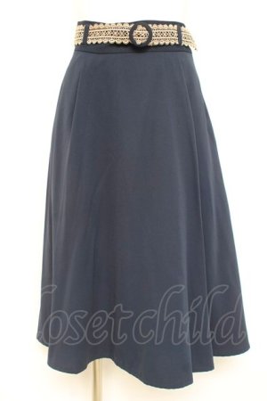 画像: F i.n.t / レースベルトフレアースカート F ネイビー Y-26-02-19-197-CA-SK-SZ-ZY