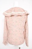 画像2: Fi.n.t / ケープ衿小花柄ブラウス F ピンク Y-26-02-21-058-CA-BL-SZ-ZY (2)
