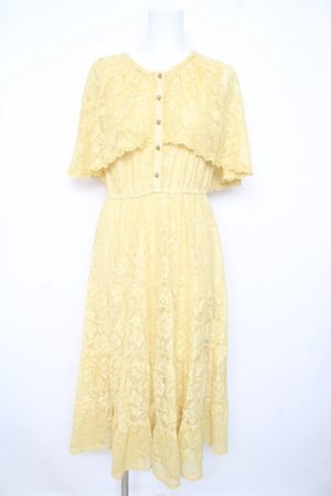 画像: axes femme / ケープ風レースティアードワンピース  イエロー Y-26-02-21-117-AX-OP-SZ-ZY