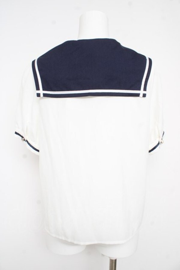 画像2: Amavel / リボンエンブレムセーラーブラウス F 白 Y-26-02-21-010-CA-BL-SZ-ZY (2)