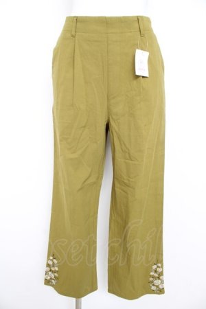 画像: axes femme / 裾刺繍ストレートパンツ  グリーン Y-26-02-21-153-AX-PA-SZ-ZY