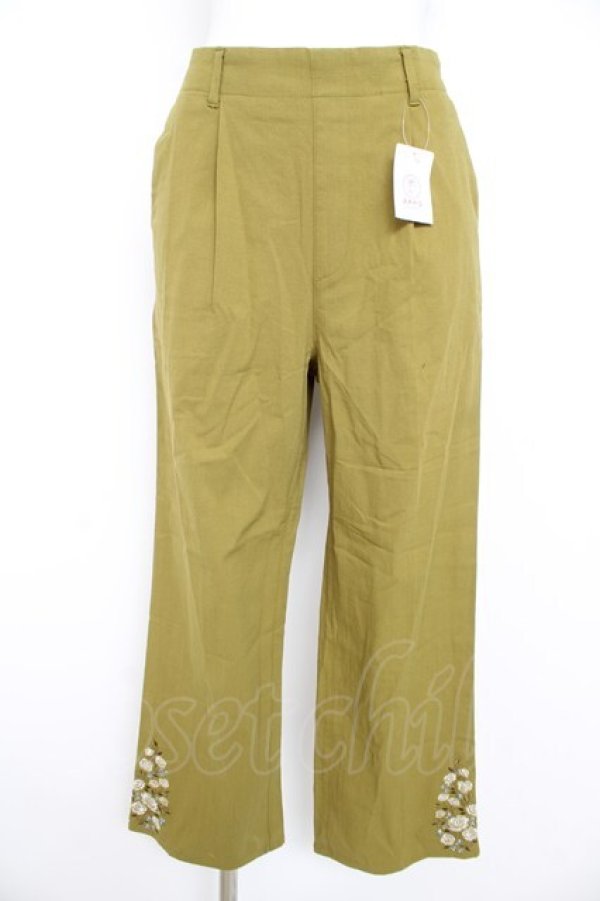 画像1: axes femme / 裾刺繍ストレートパンツ  グリーン Y-26-02-21-153-AX-PA-SZ-ZY (1)