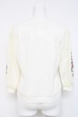 画像2: axes femme / 花刺繍チュール袖七分袖プルオーバー F オフシロ Y-26-02-23-058-AX-TO-IG-ZY (2)