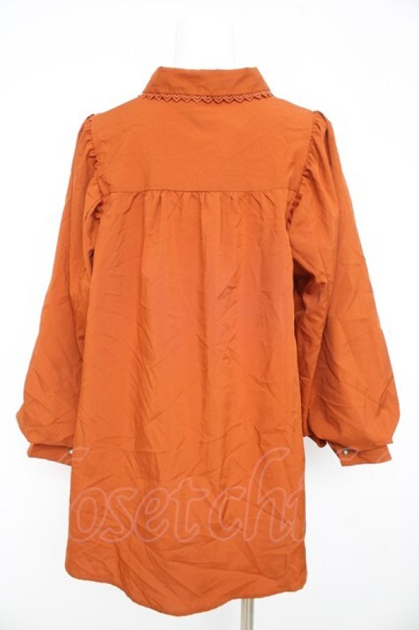 画像2: axes femme / ボリューム袖ブラウス  オレンジ系 Y-26-02-23-094-AX-BL-IG-ZY (2)