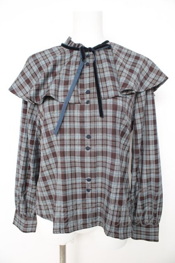 画像1: Fi.n.t / ケープ付きチェックブラウス  ブルー Y-26-02-23-124-CA-BL-SZ-ZY (1)