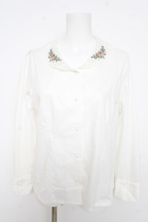画像1: an another angelus / ローズ刺繍レースショールカラーシャツ  生成り Y-26-02-23-125-CA-BL-SZ-ZY (1)