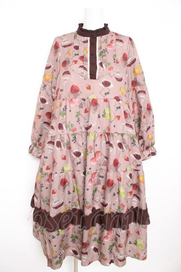 画像1: axes femme / フルーツティ柄ティアードワンピース  ベージュ Y-26-02-23-169-AX-OP-SZ-ZY (1)