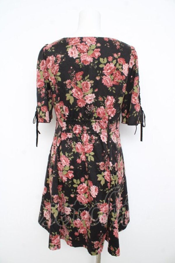 画像2: axes femme / ベロアリボンスカラップワンピース M 黒 Y-26-02-23-183-AX-OP-SZ-ZY (2)