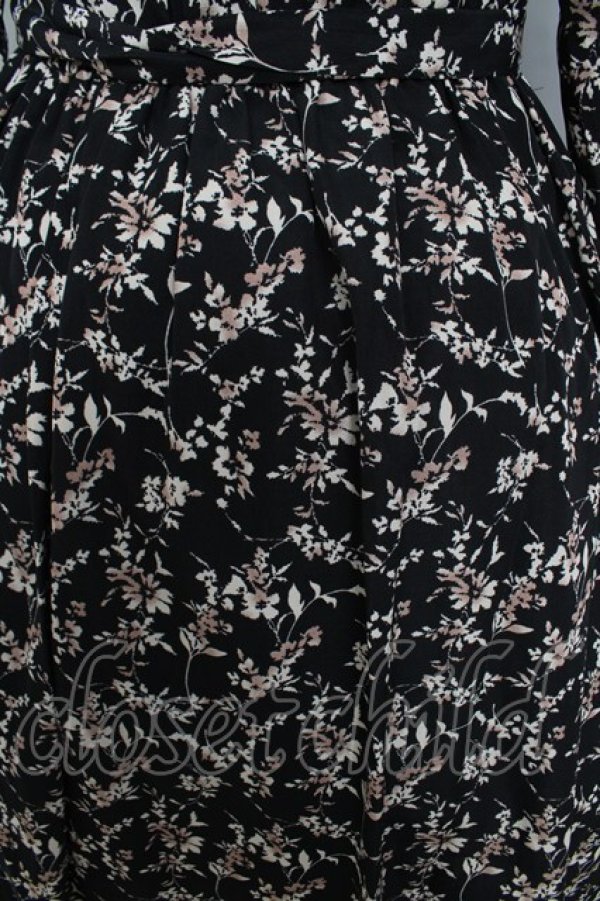 画像3: an another angelus / レース衿カシュクール花柄ワンピース  黒 Y-26-02-23-194-CA-OP-SZ-ZY (3)