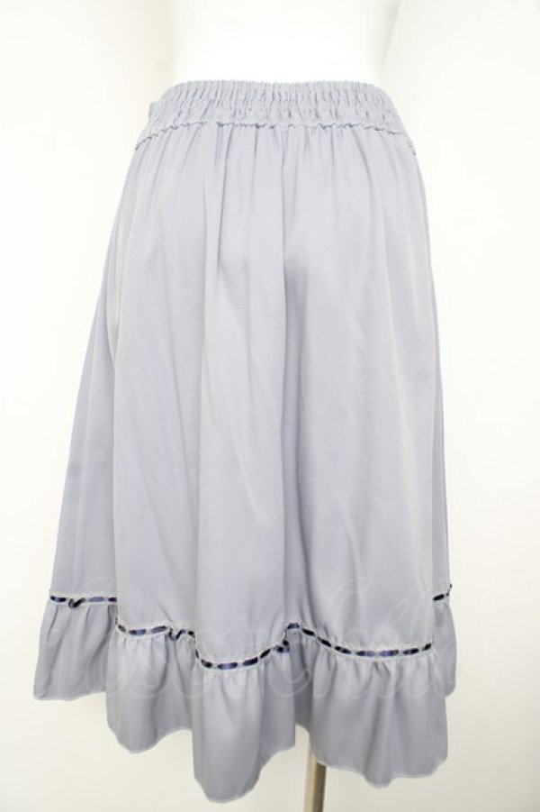 画像2: axes femme POETIQUE / パンジー刺繍ラッフルスカート  サックス Y-26-02-23-216-AX-SK-SZ-ZY (2)