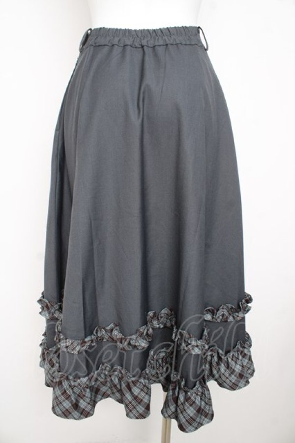 画像2: Fi.n.t / チェックフリル使いフレアースカート  グレー Y-26-02-23-223-CA-SK-SZ-ZY (2)