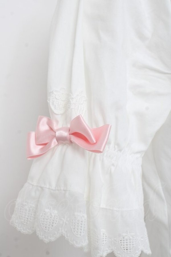 画像4: BABY, THE STARS SHINE BRIGHT / ゆらゆらいちごのHappy Berry Presentブラウス  シロ Y-26-02-27-089-BA-BL-IG-ZY (4)