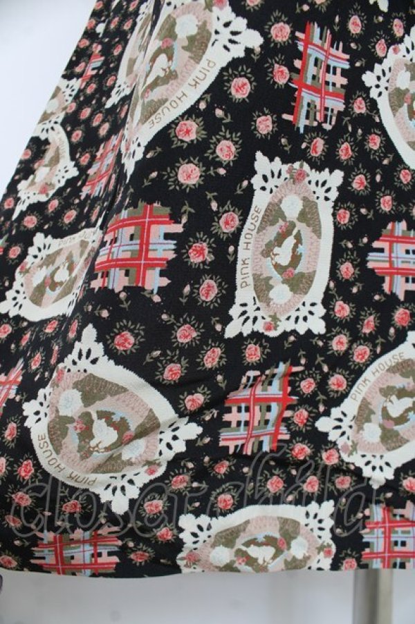 画像4: PINK HOUSE / ミニローズと白鳩柄ワンピース F 黒 Y-26-02-27-163-LO-OP-SZ-ZY (4)