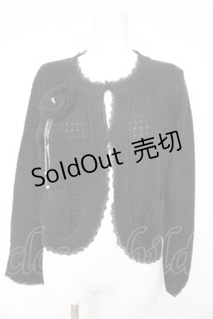 画像: axes femme / コサージュ付きカーディガン  黒 Y-26-02-27-046-AX-TO-SZ-ZY