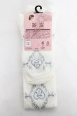 画像2: m petit by misako / AMOKクマポンポン　オーバーニーソックス 23〜25 白 Y-26-03-01-054-LO-ZA-SZ-ZY (2)