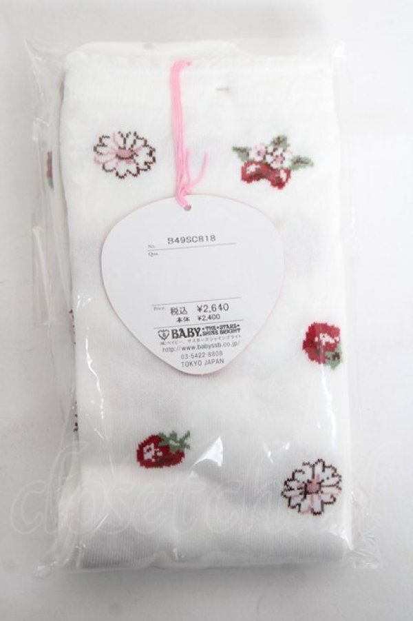 画像2: BABY, THE STARS SHINE BRIGHT / Juicy Strawberry Memor柄オーバーニーソックス 22〜24 シロ Y-26-03-01-062-BA-ZA-IG-ZY (2)