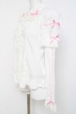 画像2: Angelic Pretty / リリカルバニーレースはしごリボン付け袖ブラウス  白 Y-26-03-01-131-AP-BL-SZ-ZY (2)