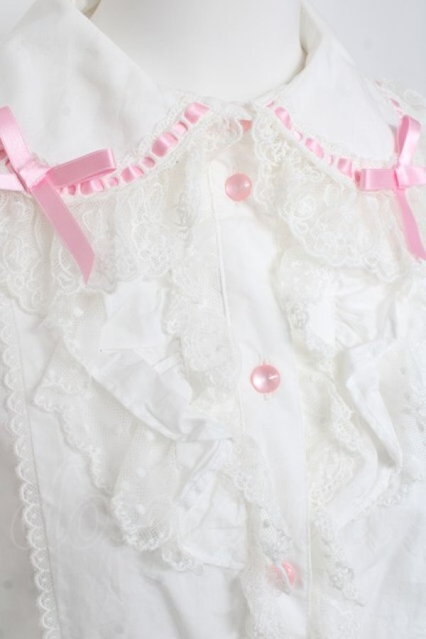 画像4: Angelic Pretty / リリカルバニーレースはしごリボン付け袖ブラウス  白 Y-26-03-01-131-AP-BL-SZ-ZY (4)