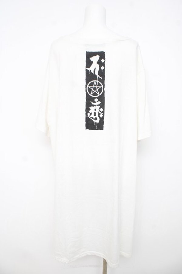 画像2: SEX POT ReVeNGe / 封印MEGAカットソー F ホワイト Y-26-03-03-065-SP-TO-SZ-ZY (2)