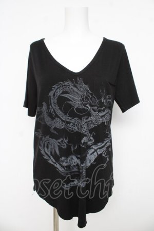 画像: Ozz Croce / 龍プリントVネックトップス  黒 Y-26-03-03-077-OO-TO-SZ-ZY
