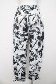 画像2: REFLEM / 総柄イージーパンツ F ブラック/ホワイト Y-26-03-03-112-PU-PA-SZ-ZY (2)