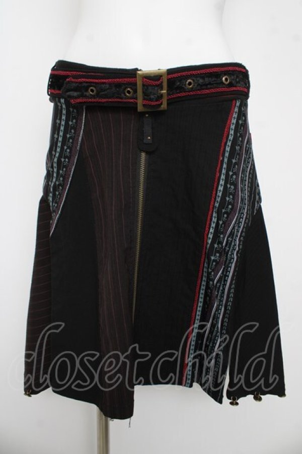 画像1: Ozz Croce / スカルストライプボタンデザインスカート  ブラック/レッド Y-26-03-03-135-OO-SK-SZ-ZY (1)