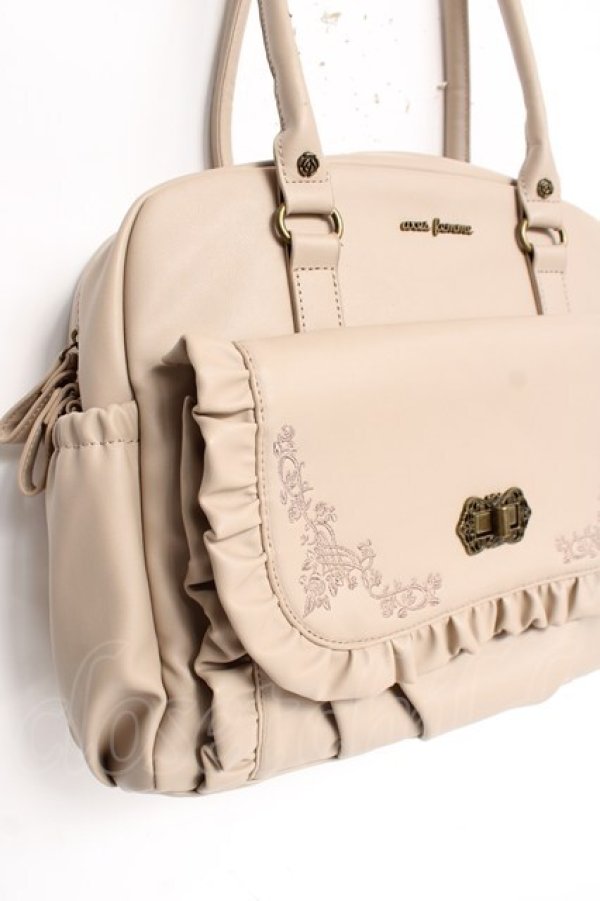 画像3: axes femme / 刺繍入りフリルＡ４トート  ベージュ Y-26-03-06-060-AX-BG-SZ-ZY (3)