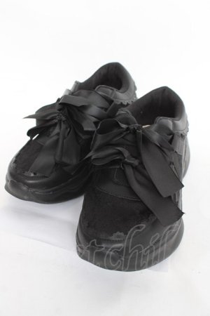 画像: m petit by misako / m petit by misako×NINA’Sレースリボンスニーカー  黒 Y-26-03-06-067-LO-SH-SZ-ZY