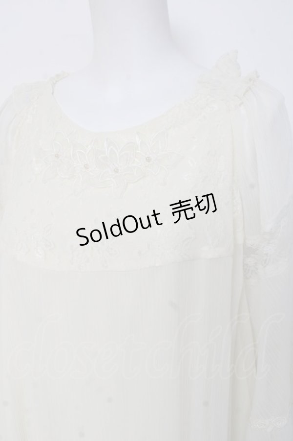 画像3: axes femme / フラワーレース半袖シフォントップス  生成り Y-26-03-06-101-AX-TO-SZ-ZY (3)