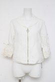 画像1: axes femme / スカラップ刺繍袖ブルゾン  シロ Y-26-03-06-110-AX-TO-SZ-ZY (1)