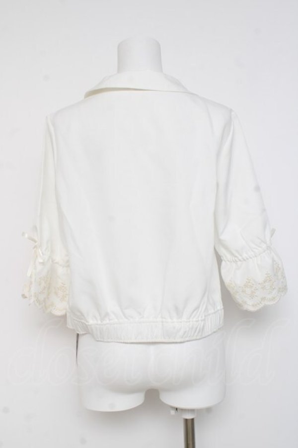 画像2: axes femme / スカラップ刺繍袖ブルゾン  シロ Y-26-03-06-110-AX-TO-SZ-ZY (2)