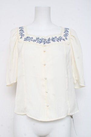 画像: an another angelus / スクエアネックアンティークローズ刺繍ブラウス F オフ/ブルー Y-26-03-06-118-CA-BL-SZ-ZY