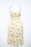 画像2: axes femme / ひまわり柄キャミワンピース  イエロー Y-26-03-06-146-AX-OP-SZ-ZY (2)
