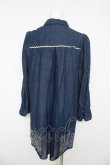 画像2: axes femme / 刺繍入りバクシフォンデニムチュニ M インディゴ Y-26-03-06-165-AX-OP-SZ-ZY (2)
