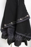 画像4: Ozz oneste / 薔薇刺繍ホルターワンピース  黒 Y-26-03-06-217-OO-OP-SZ-ZY (4)