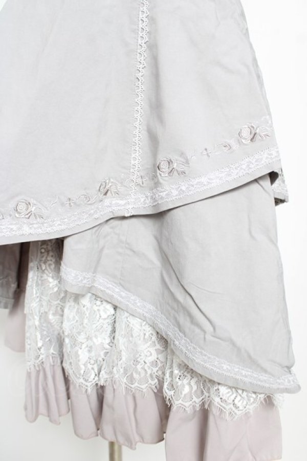 画像4: Ozz oneste / 薔薇刺繍ホルターワンピース  グレー Y-26-03-06-218-OO-OP-SZ-ZY (4)