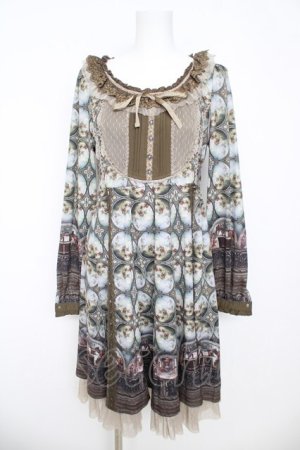 画像: Ozz oneste / 天使柄ワンピース  カーキ Y-26-03-06-219-OO-OP-SZ-ZY