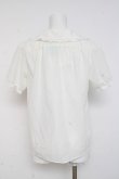 画像2: Amavel / Cherry刺繍入り配色リボンタイ付半袖ブラウス F 白 Y-26-03-09-100-CA-BL-SZ-ZY (2)