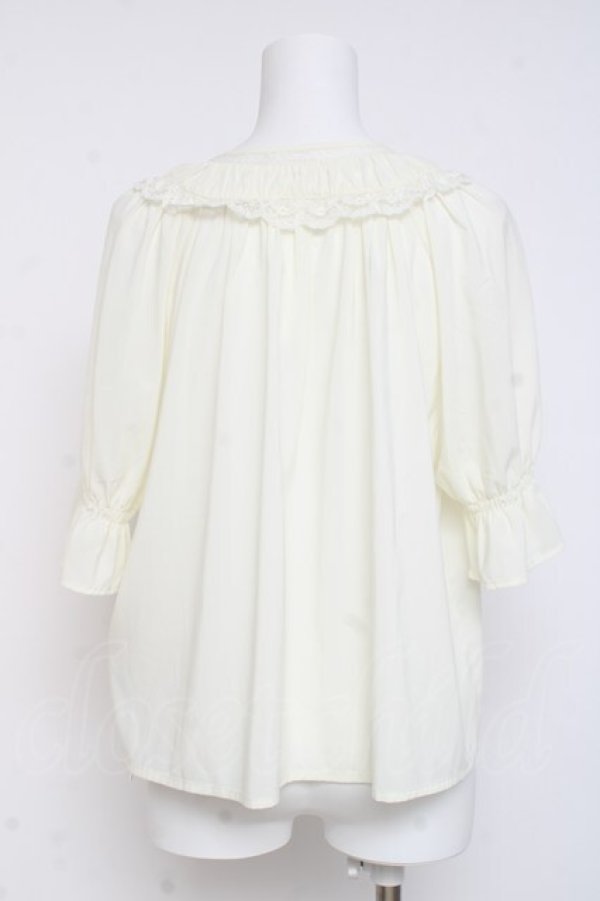 画像2: F&A / レース使いギャザープルオーバーブラウス F オフホワイト Y-26-03-09-108-LO-BL-SZ-ZY (2)