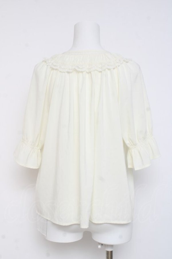 画像2: F&A / レース使いギャザープルオーバーブラウス F オフホワイト Y-26-03-09-109-LO-BL-SZ-ZY (2)