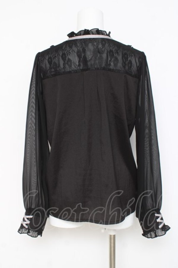 画像2: axes femme / ブローチ付きスタンドブラウス M 黒 Y-26-03-09-019-AX-BL-SZ-ZY (2)