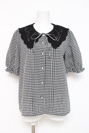 画像: axes femme / バラ刺繍襟ブラウス F 黒 Y-26-03-09-031-AX-BL-SZ-ZY