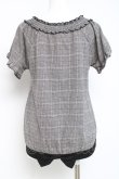 画像2: axes femme / チェック柄オフショルブラウス風プルオーバー M グレー Y-26-03-09-032-AX-TO-SZ-ZY (2)