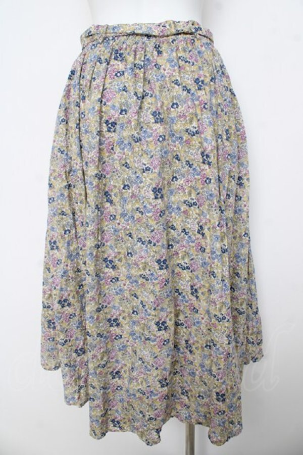 画像2: axes femme / 小花柄ふんわりミディスカート  生成り Y-26-03-11-099-AX-SK-SZ-ZY (2)