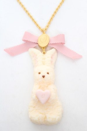 画像: Q-pot. / ミルクなうさぎクッキーネックレス  ミルク Y-26-03-12-009-QP-AC-SZ-ZY