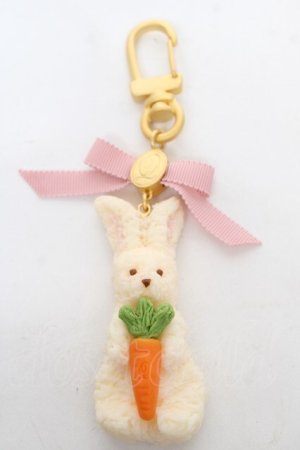 画像: Q-pot. / ミルクなうさぎクッキーキーチャーム  ミルク Y-26-03-12-016-QP-AC-SZ-ZY