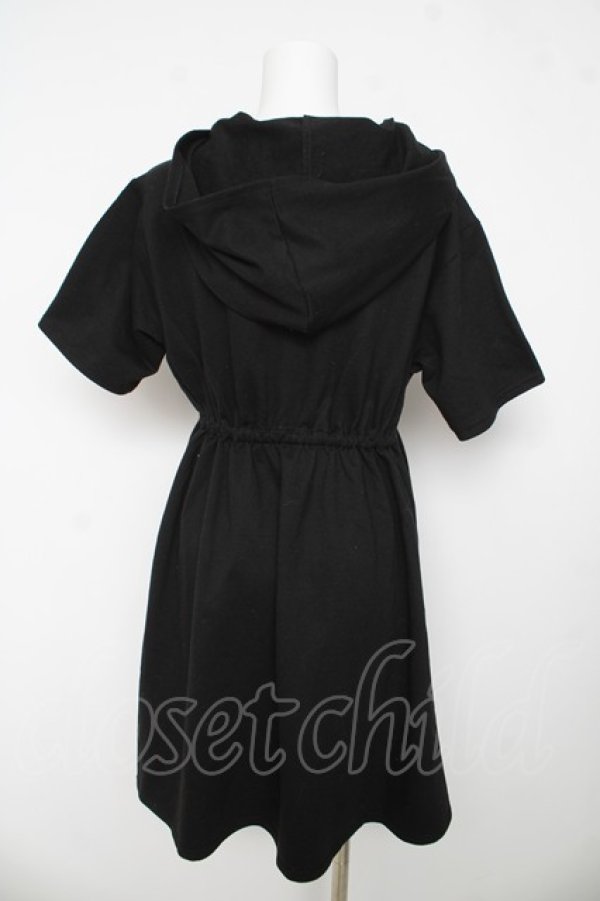 画像2: axes femme / カットアウトパーカーワンピース F 黒 Y-26-03-13-097-AX-OP-SZ-ZY (2)