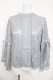 画像1: axes femme POETIQUE / リボン付レース姫袖ブラウス M グレー Y-26-03-13-020-AX-BL-SZ-ZY (1)