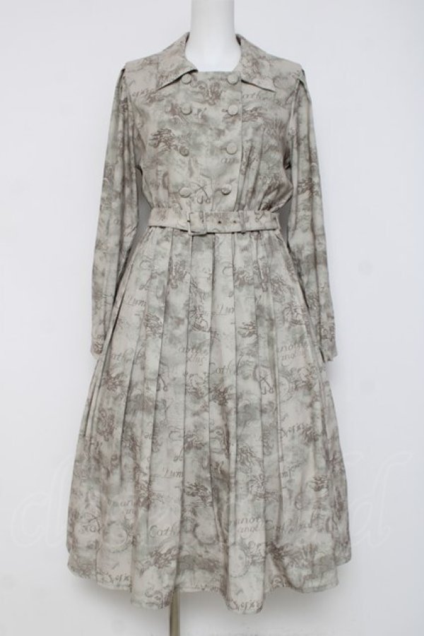 画像1: an another angelus / エンジェル柄ダブル釦ワンピース F カーキベージュ Y-26-03-16-109-CA-OP-SZ-ZY (1)